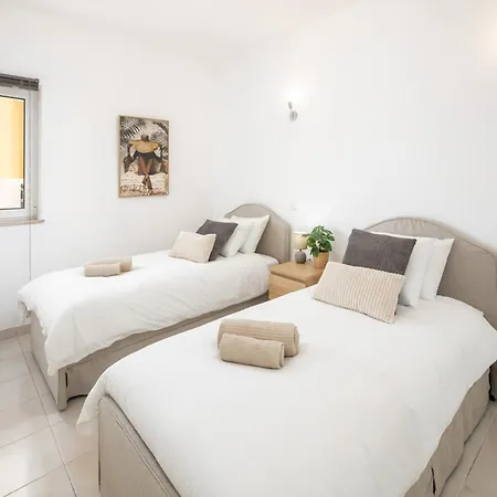 Family-friendly In * Carvoeiro (Lagoa)